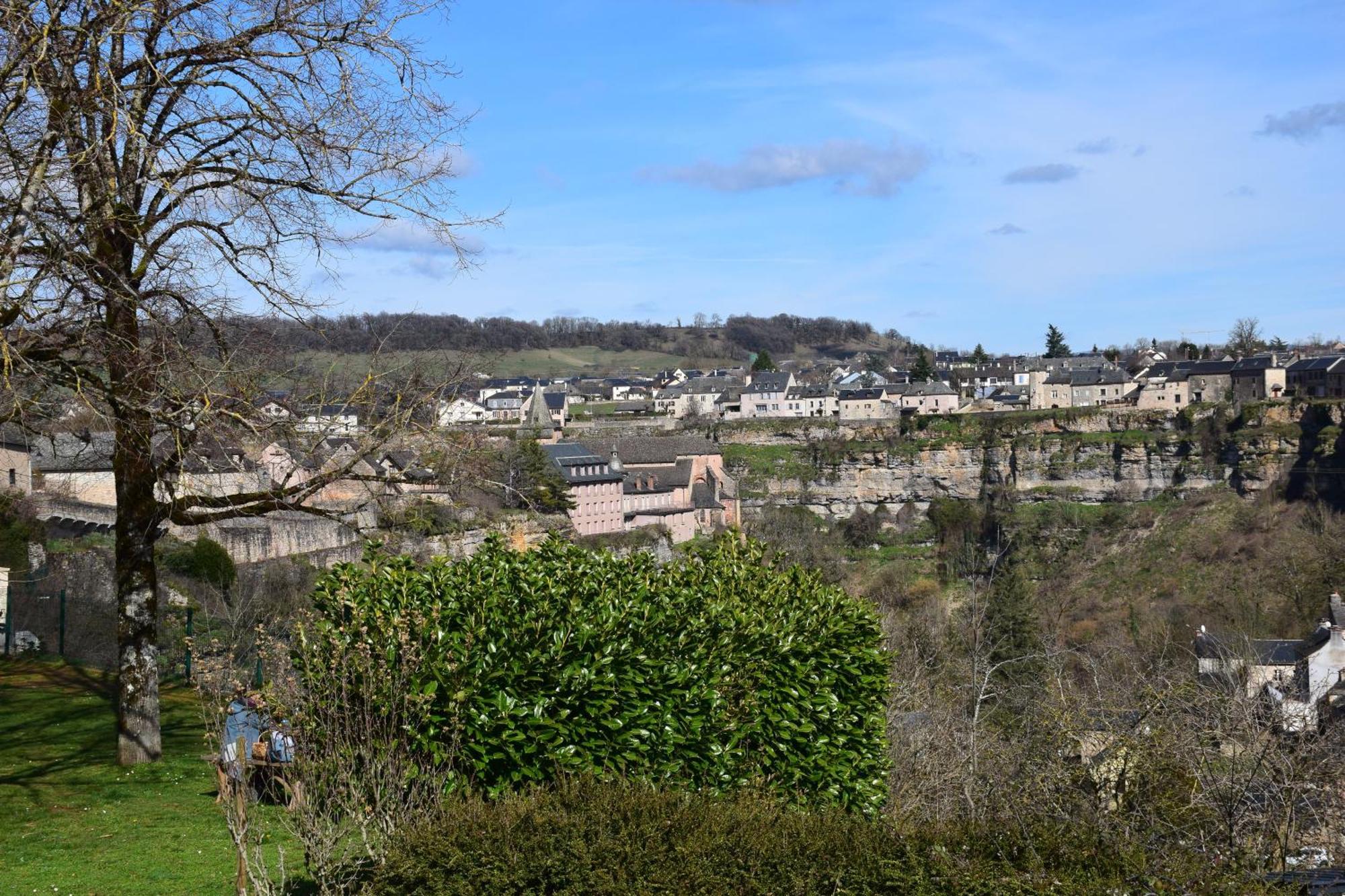Gite Du Portalet Bozouls Exterior photo