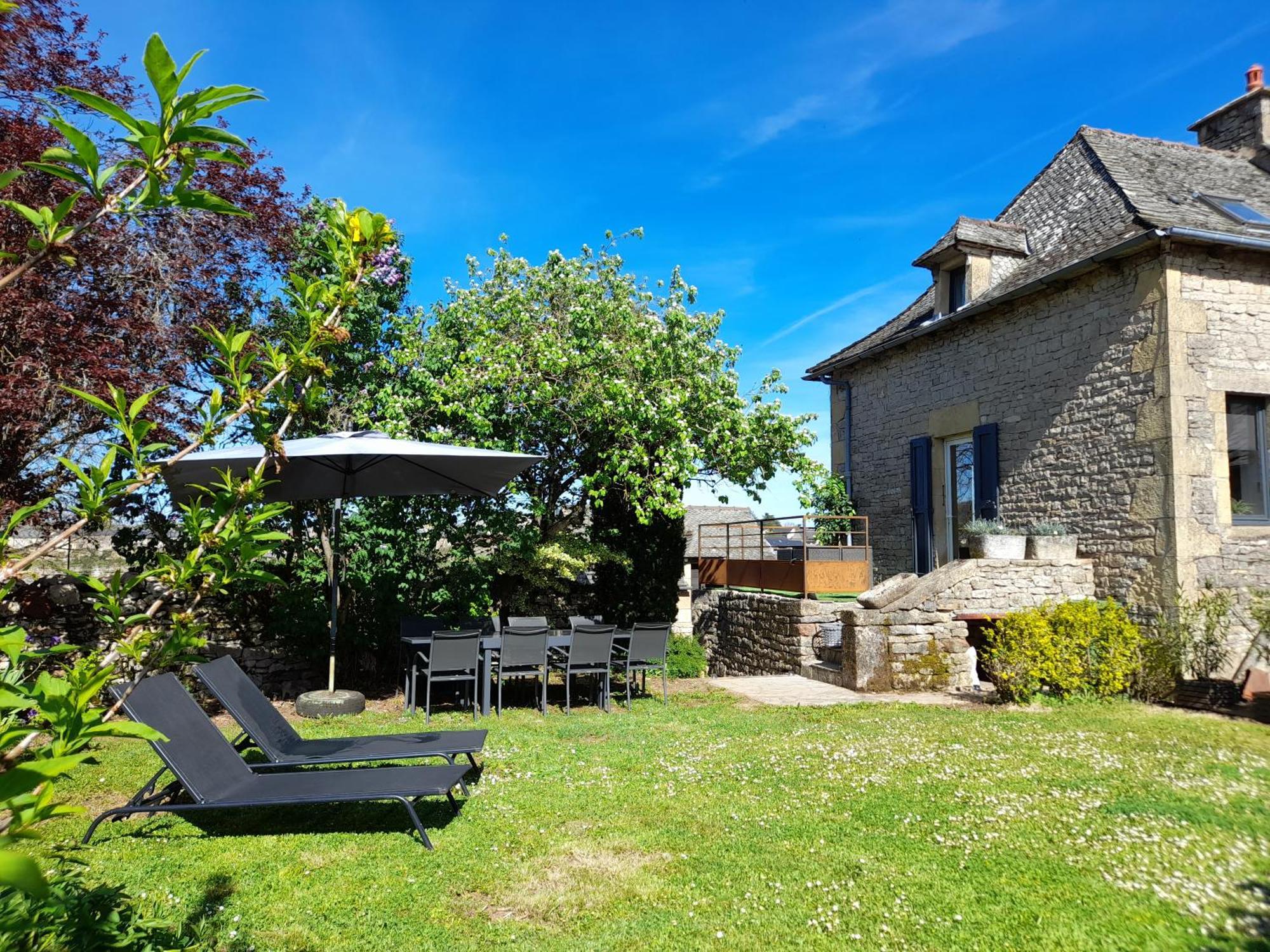 Gite Du Portalet Bozouls Exterior photo